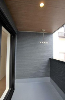 【バルコニー】 | 岐阜市六条福寿町新築建売限定1邸！オール電化！太陽光発電システム搭載！三里小学校まで徒歩6分！ | 岐阜市六条福寿町新築建売限定1邸！オール電化！太陽光発電システム搭載！三里小学校まで徒歩6分！