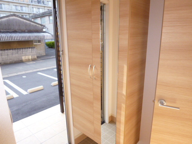 ＲｅーＬｉｆｅⅡの玄関