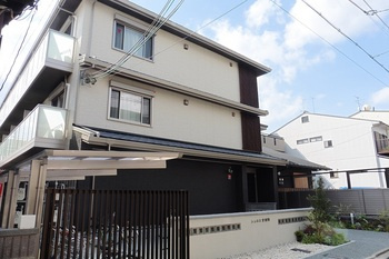 シュロス京西陣の外観