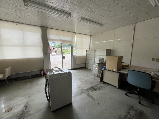 北恵那交通　事務所店舗の内装