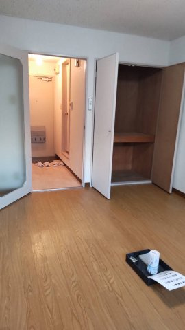 メゾンNOWNOWの居間・リビング