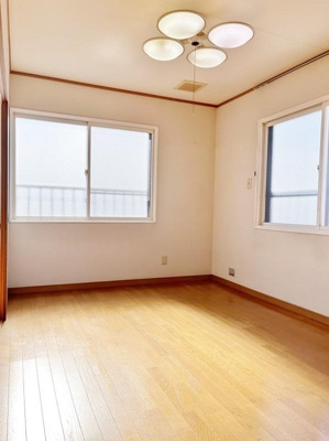 【洋室】 | 弘前市外崎5丁目・中古住宅