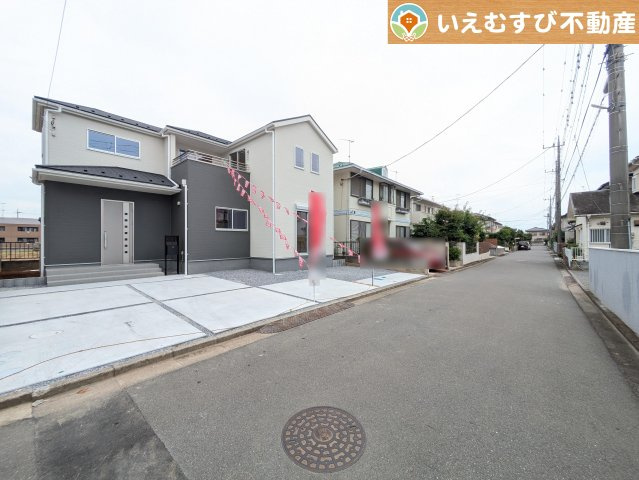 Livele Garden.S　熊谷拾六間第3の前面道路含む現地写真|充分な広さの前面道路
間口が広くお車の出し入れも問題なく行えるスペースが確保されています♪
