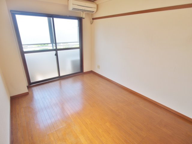 プリマヴェール矢野の居間・リビング