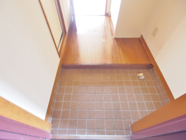 プリマヴェール矢野の玄関