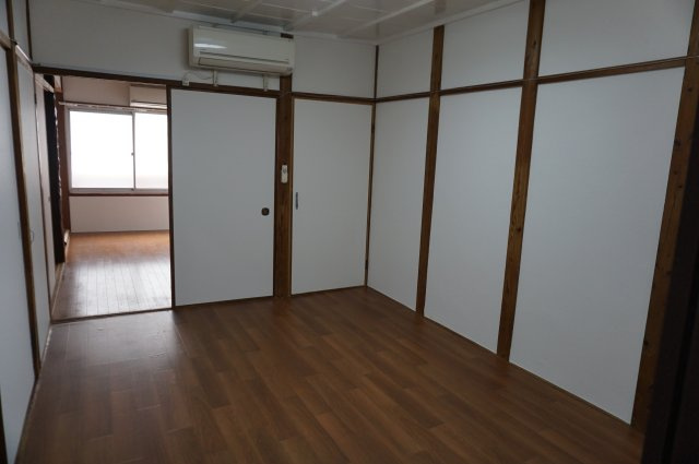 宝持2丁目貸家の洋室|洋室①