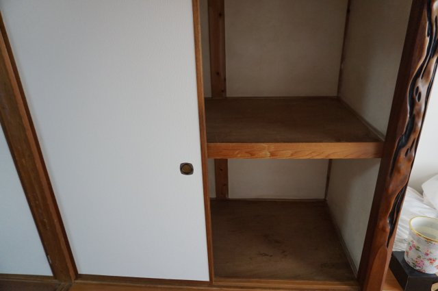 宝持2丁目貸家の収納|洋室②