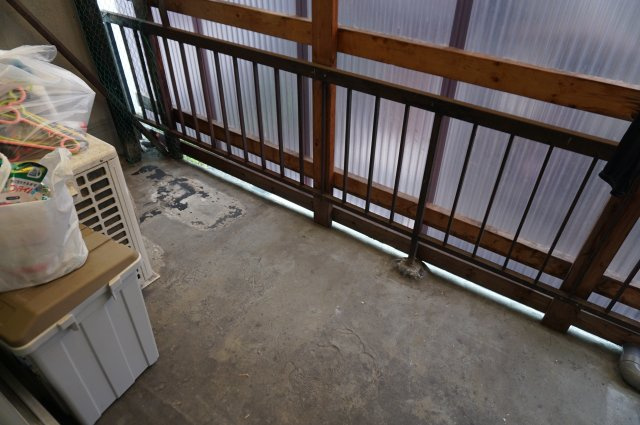 宝持2丁目貸家のバルコニー