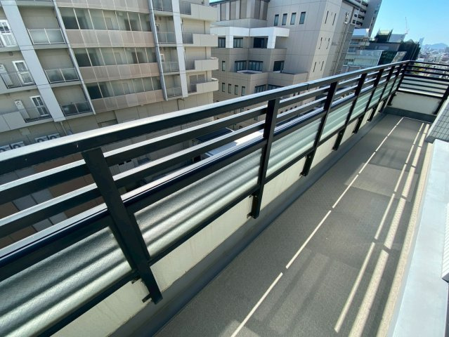 フォーラム六甲のバルコニー