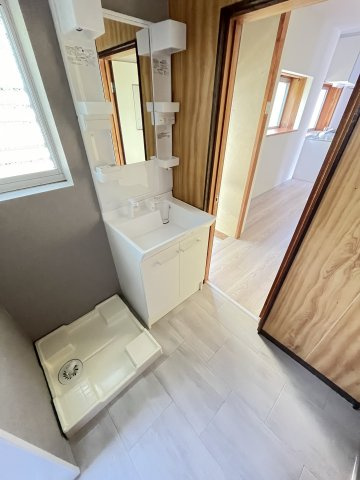 中古住宅　大洞柏台3丁目の洗面所