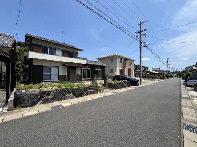 中古住宅　大洞柏台3丁目の前面道路含む現地写真