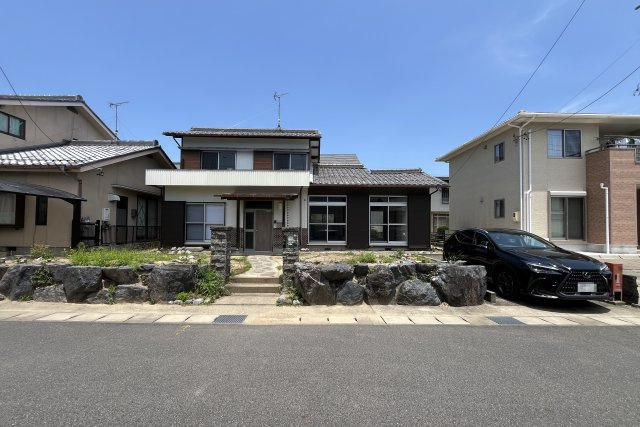 中古住宅　大洞柏台3丁目の外観