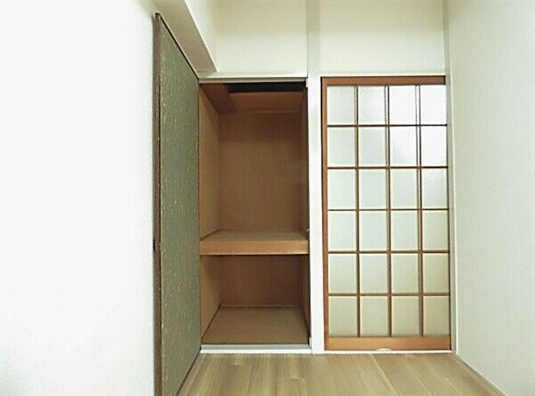 富善ビルの収納