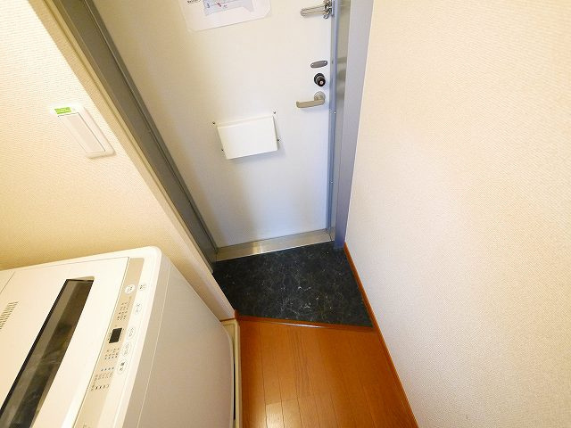 レオパレスＭａｒｊｏｒａｍの玄関|落ち着いた玄関です