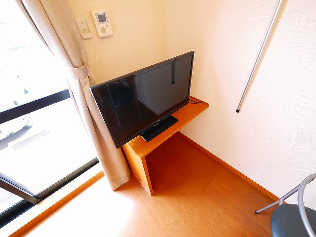 レオパレスＭａｒｊｏｒａｍの内装|テレビもついてます。