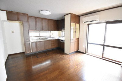 【居間・リビング】 | 武3丁目　売戸建