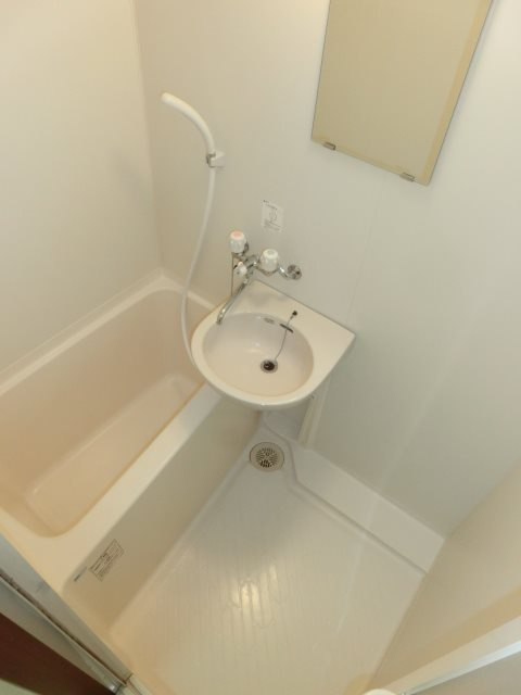 メゾンオガワの浴室