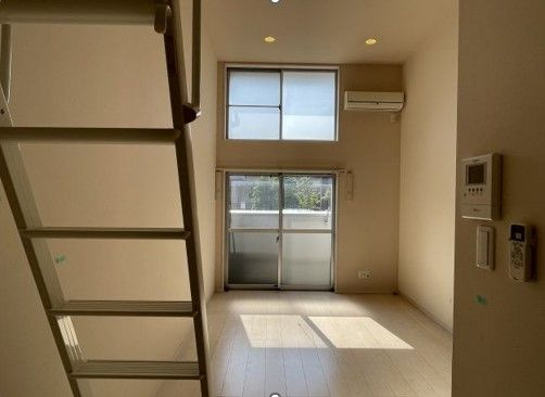 【居間・リビング】 | アートビレッジ | 別号室の写真になります。現況優先。