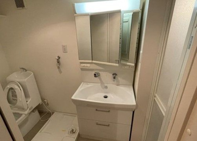 【洗面所】 | アートビレッジ | 別号室の写真になります。現況優先。