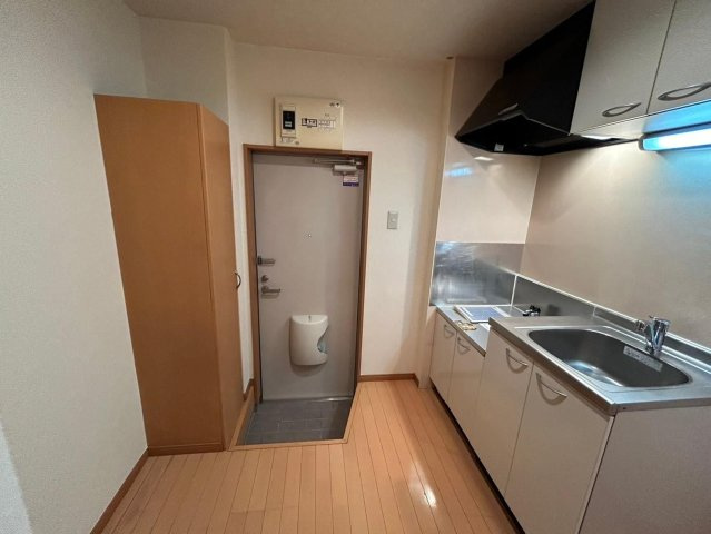 【玄関】 | ベネフィスタウン吉塚1 | 別号室の写真になります。現況優先。
