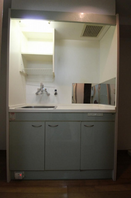 【キッチン】 | ルピナス博多東 | 別号室の写真になります。現況優先。