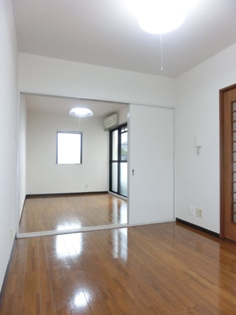 Casa・Cremaの居間・リビング