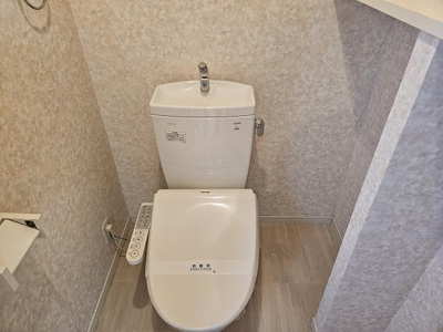 【トイレ】 | ローズモントフレア別府駅前 | 別号室の写真になります。現況優先。