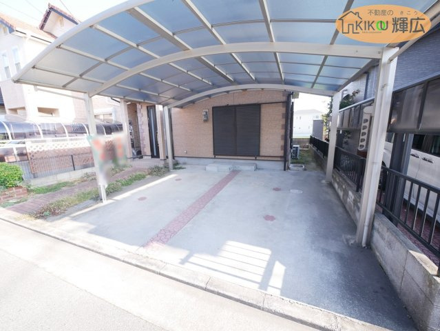 加古川市野口町長砂　中古戸建の駐車場