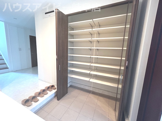 【玄関】の画像