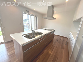 【キッチン】 | 大垣市赤坂新町パナソニックホームズ施工の中古住宅築10年！2世帯住宅！オール電化！太陽光発電システム | 大垣市赤坂新町パナソニックホームズ施工の中古住宅築10年！2世帯住宅！オール電化！太陽光発電システム搭載！