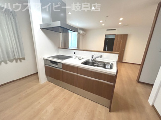 【キッチン】 | 大垣市赤坂新町パナソニックホームズ施工の中古住宅築10年！2世帯住宅！オール電化！太陽光発電システム | 大垣市赤坂新町パナソニックホームズ施工の中古住宅築10年！2世帯住宅！オール電化！太陽光発電システム搭載！