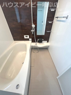 【浴室】 | 大垣市赤坂新町パナソニックホームズ施工の中古住宅築10年！2世帯住宅！オール電化！太陽光発電システム | 大垣市赤坂新町パナソニックホームズ施工の中古住宅築10年！2世帯住宅！オール電化！太陽光発電システム搭載！