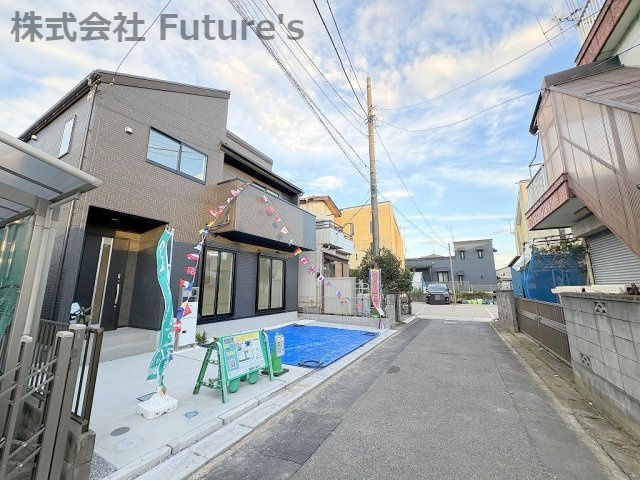 三郷市番匠免1丁目　新築戸建　全1棟の前面道路含む現地写真|前面道路です