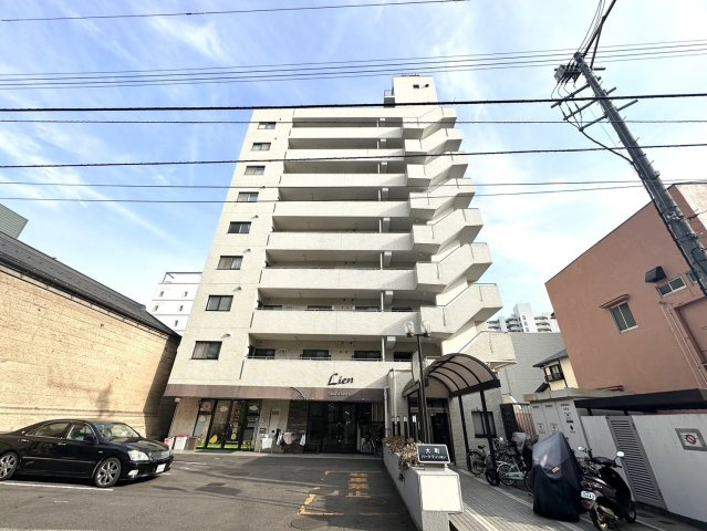 大町パークマンションの外観