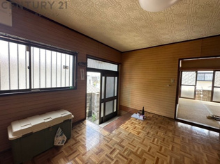 川西市久代2丁目中古戸建の居間