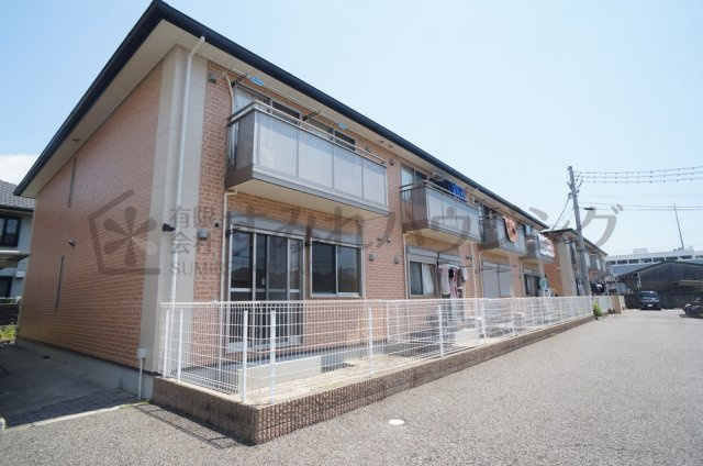 メロディーヒルズ　B棟の外観