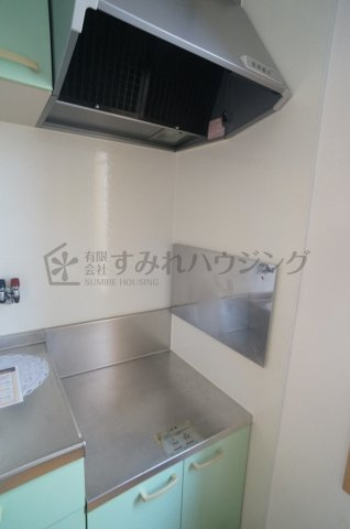 メロディーヒルズ　B棟のキッチン|参考、同建物・反転間取りの号室