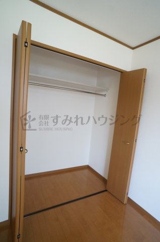 メロディーヒルズ　B棟の収納|参考、同建物・反転間取りの号室