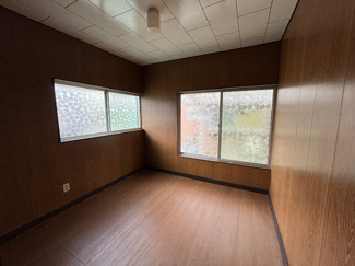 【洋室】 | 東石岡ジョムール住宅 | １階手前