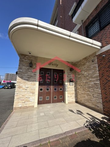 福岡市東区筥松３丁目の賃貸マンションのエントランス