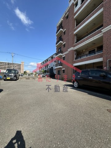 福岡市東区筥松３丁目の賃貸マンションの駐車場