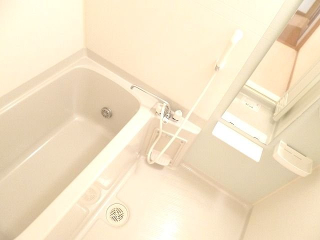 パラッツォリーノ　ヴィオラＡの浴室|日々の疲れを癒すお風呂付です