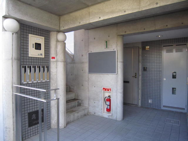 第二長法寺マンションのロビー