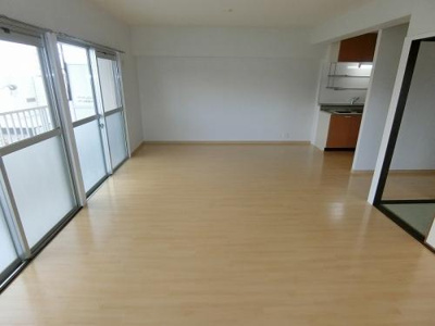 【居間・リビング】 | エサキ南ビル