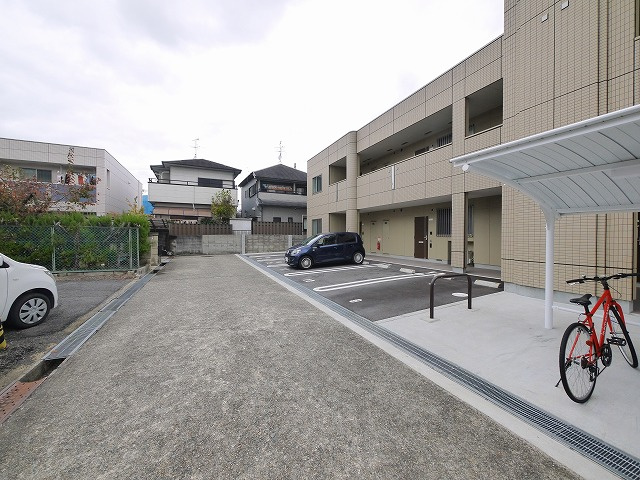 グランクレアの駐車場