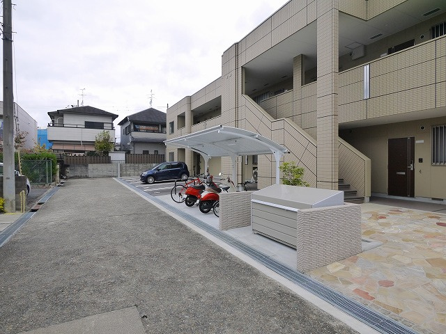 グランクレアの駐車場