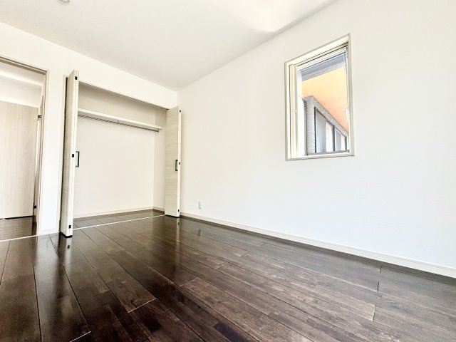 高崎市上佐野町新築住宅の洋室|■2階洋室