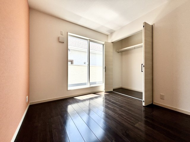 高崎市上佐野町新築住宅の洋室|■2階洋室