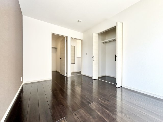 高崎市上佐野町新築住宅の洋室|■2階洋室