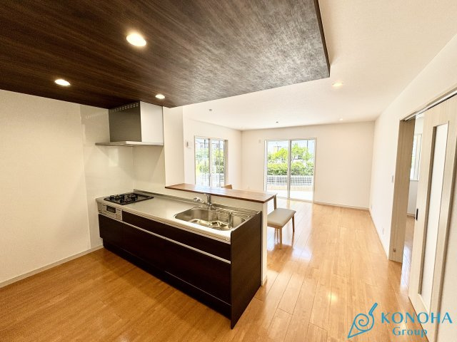 高崎市上佐野町新築住宅のキッチン|■リビング